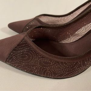 Bandolino Rage Brown Pointed Toe Sparkly Mesh Heels Women’s Size 6.5
